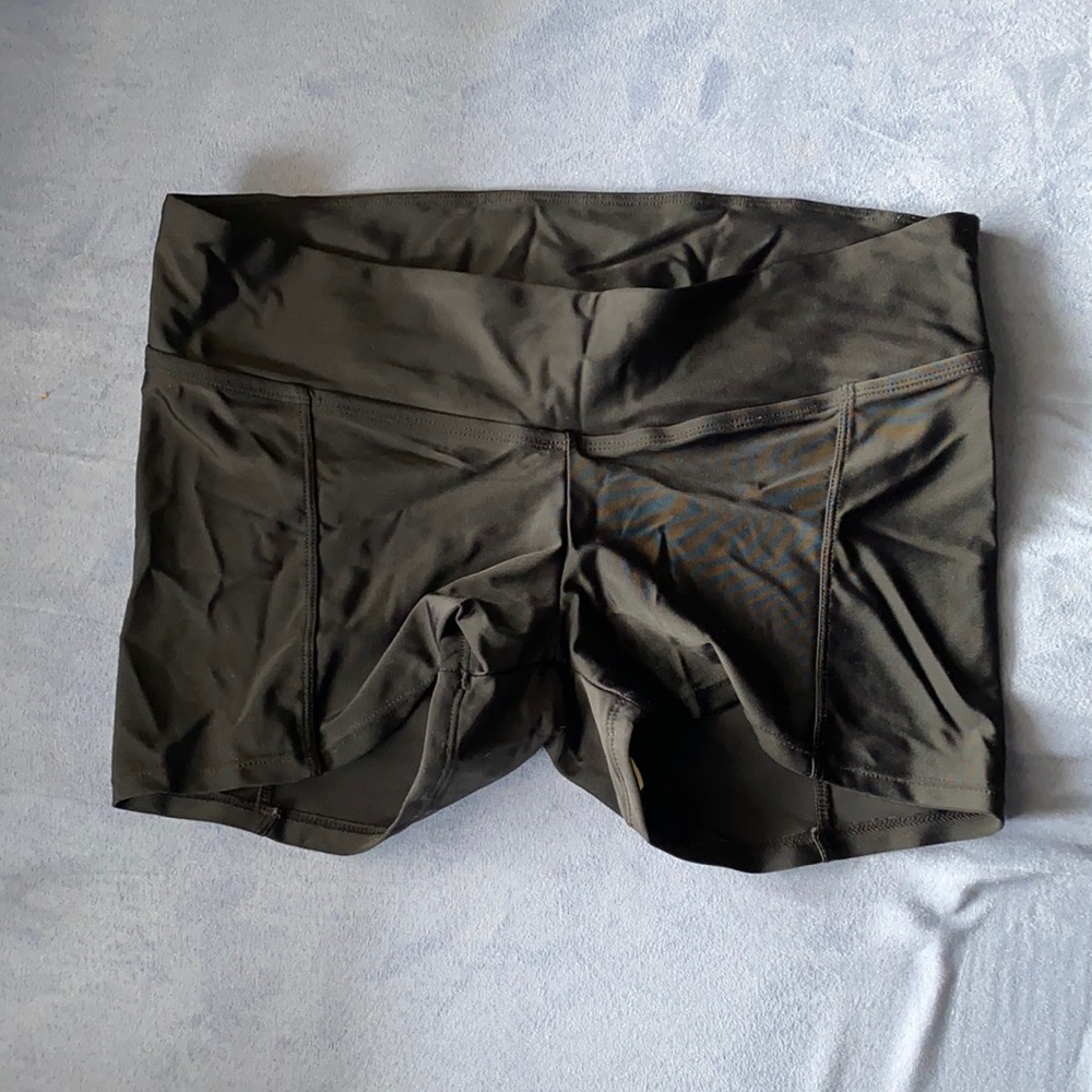 3 for $25 / Thyme Maternity swim shorts